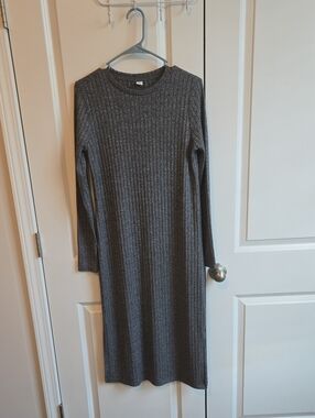 Old Navy Gray Sweater Midi Dress